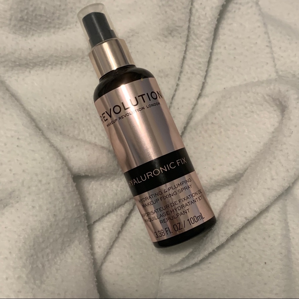 (FREE W/BUNDLE) MAKEUP REVOLUTION-HYALURONIC SPRAY